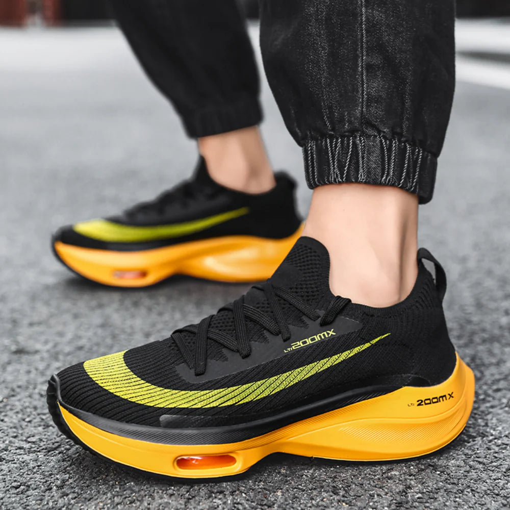 Tênis Speed Run com tecnologia de amortecimento MaxAir. Leve, respirável e estiloso, ideal para corrida, academia ou dia a dia. Conforto e performance juntos.