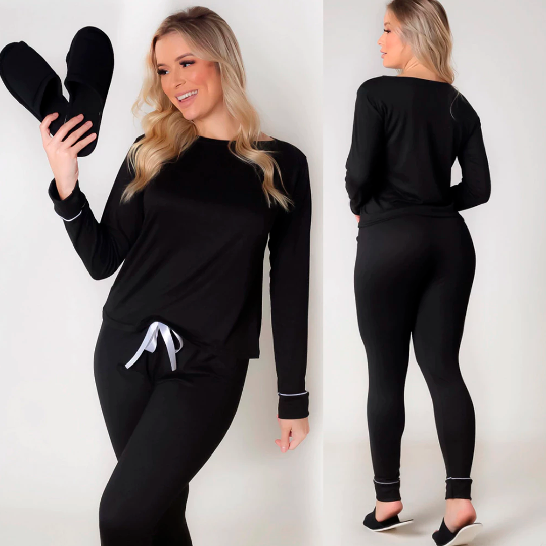 Pijama feminino de inverno em tecido Micro Sensitivity. Leve, quente e confortável, com laço de cetim na calça. Perfeito para noites frias com estilo e suavidade.