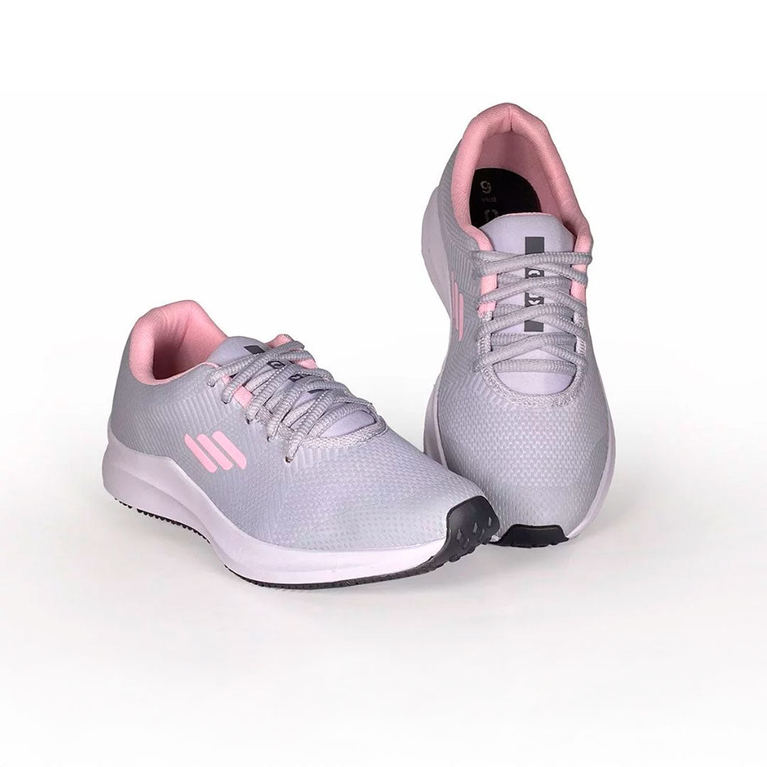 Tênis feminino fitness disponível nas cores preta com rosa, preta com branco e cinza com rosa. Modelo esportivo com cabedal respirável e solado alto emborrachado, ideal para treinos, caminhadas e o dia a dia.