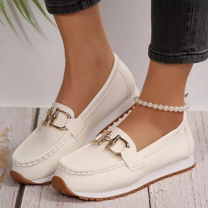 Mocassim Feminino - Casual com Fivela Dourada