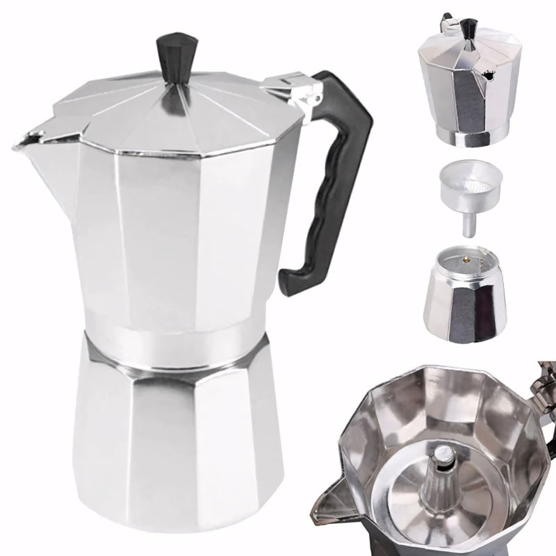 Cafeteira italiana clássica em alumínio polido, com cabo ergonômico preto. Prepara café encorpado no fogão, disponível em tamanhos de 3, 6 ou 9 xícaras. Ideal para um café artesanal com aroma intenso.