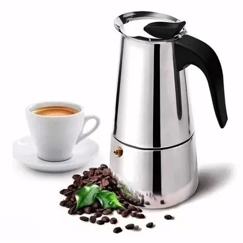 Cafeteira italiana em aço inox com alça ergonômica e tampa articulada. Ideal para preparar café espresso no fogão com sabor intenso, aroma preservado e design elegante para servir direto à mesa.