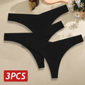 Mulher usando calcinha tanga sem costura cor preta, com recorte anatômico que não marca sob roupas, ideal para looks justos e tecidos finos, oferecendo conforto e leveza no dia a dia.