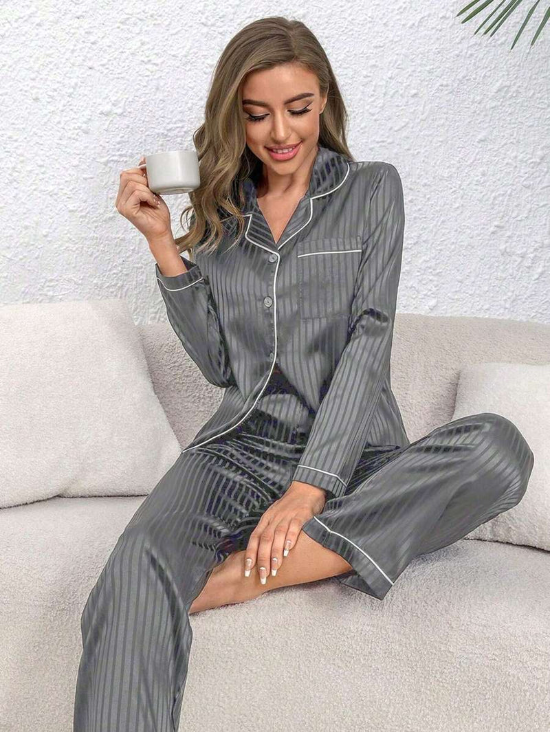 Pijama Americano Feminino de Cetim Elegante