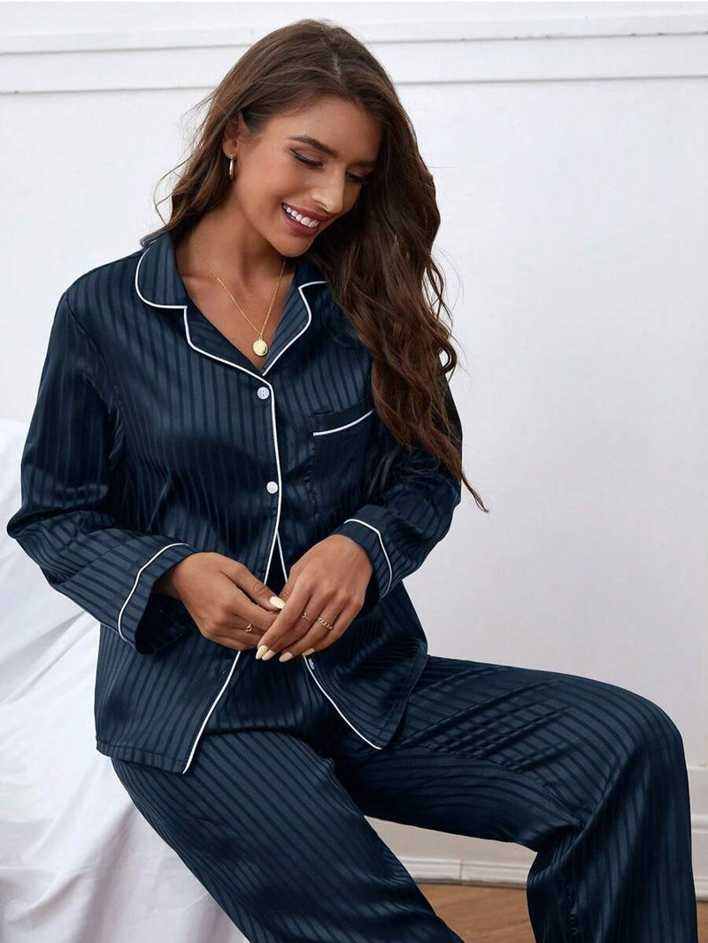 Pijama Americano Feminino de Cetim Elegante