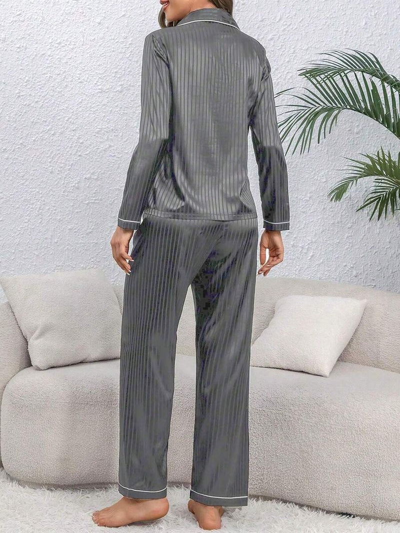 Pijama Americano Feminino de Cetim Elegante