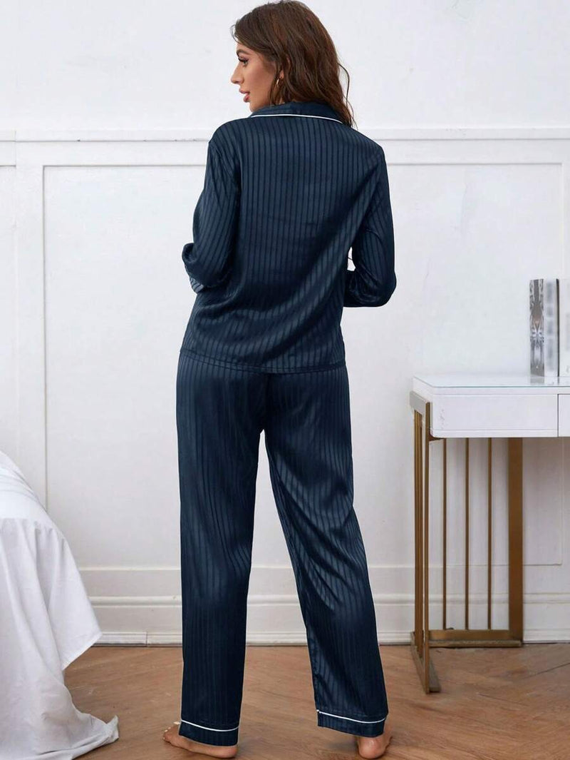 Pijama Americano Feminino de Cetim Elegante