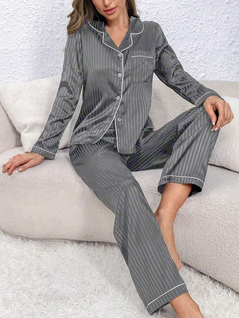 Pijama Americano Feminino de Cetim Elegante
