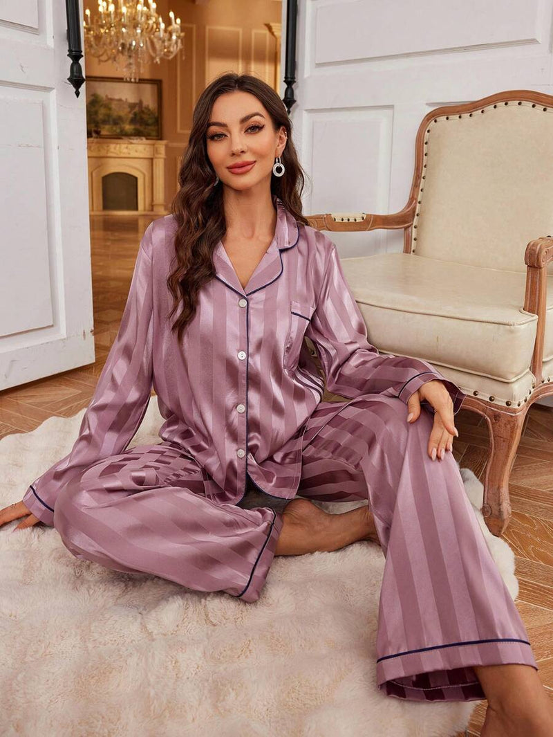 Pijama Longo de Cetim Elegante