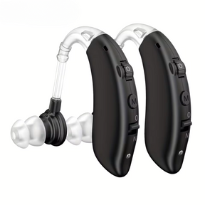 Par de aparelhos amplificadores auditivos recarregáveis em cor dourada, com ajuste de volume, design discreto e conforto anatômico. Ideal para melhorar a audição no dia a dia com leveza e tecnologia de alta fidelidade sonora.