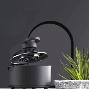 Air Fryer Forno multifuncional com 10L de capacidade, tampa de vidro, grelha giratória, cesto interno e controles ajustáveis. Design moderno e preparo saudável sem óleo.