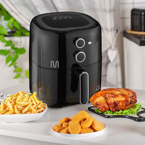 Air Fryer Multi 4,2L preta com controle de temperatura e timer sonoro. Frite e asse sem óleo, garantindo refeições crocantes e saudáveis.