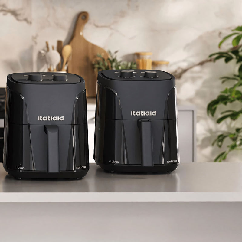 Fritadeira de Ar ItaFryer 4L com acabamento preto fosco e inox, controle de temperatura até 200 °C, timer com aviso sonoro, grelha removível e capacidade ideal para toda a família. Saudável, elegante e fácil de usar.
