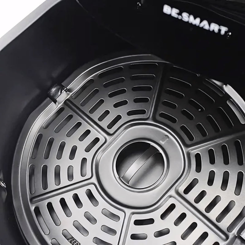 Air Fryer BeSmart preta com design moderno, cesto quadrado antiaderente de 3,5 litros, controles manuais de tempo e temperatura até 200°C. Ideal para frituras sem óleo e receitas saudáveis.