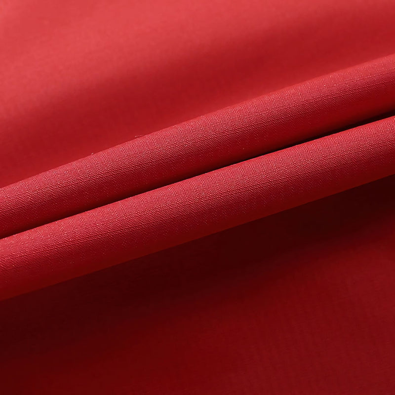 Jaqueta masculina forrada com capuz, bolsos com zíper e isolamento térmico para até -30°C. Ideal para neve, frio extremo e uso esportivo ou urbano com estilo e proteção.