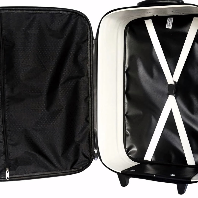 Mala de bordo preta da marca Village, com design moderno e estrutura em poliéster reforçado. Modelo tamanho P, com alça superior e rodinhas, ideal para voos com bagagem de mão de até 10kg.