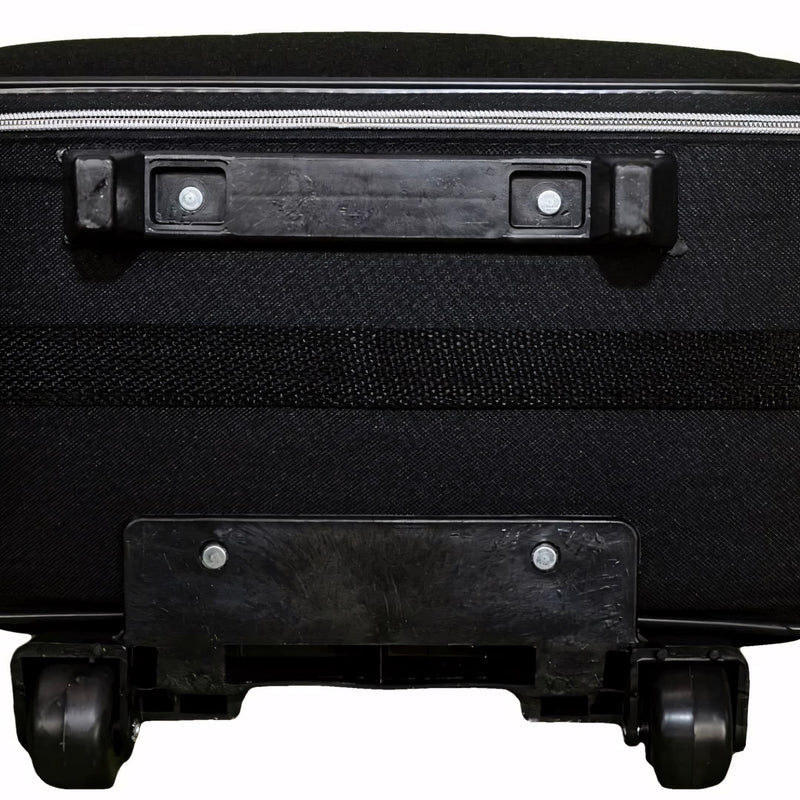 Mala de bordo preta da marca Village, com design moderno e estrutura em poliéster reforçado. Modelo tamanho P, com alça superior e rodinhas, ideal para voos com bagagem de mão de até 10kg.