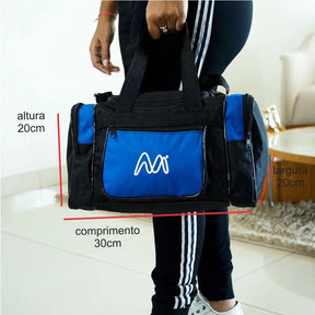 Kit com 3 malas de viagem em tamanhos GG, G e P. Estrutura em nylon preto e azul, bolsos laterais e frontais com zíper, alça de mão e ombro. Ideal para viagens longas e curtas.