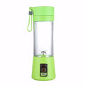 Mini liquidificador portátil colorido para sucos e smoothies, com carregamento USB, capacidade para 380ml e até 12 usos por carga. Ideal para academia, viagens e uso diário.