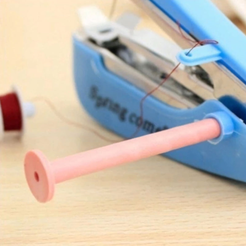 Mini máquina de costura portátil branca, ideal para reparos rápidos em seda, algodão e jeans, prática para viagens e uso diário, sem necessidade de energia elétrica.