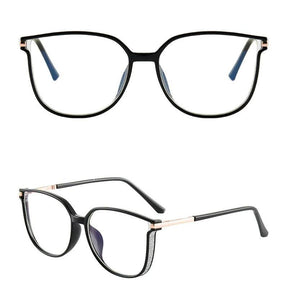 Óculos multifocal feminino com lentes transparentes, armação leve nas cores preta e marrom translúcida. Modelo com proteção contra luz azul e design sofisticado para uso diário.
