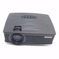 Projetor portátil com design compacto e elegante, projeção de até 120 polegadas, conexão USB, SD, HDMI, ideal para apresentações, aulas, filmes e reuniões empresariais.