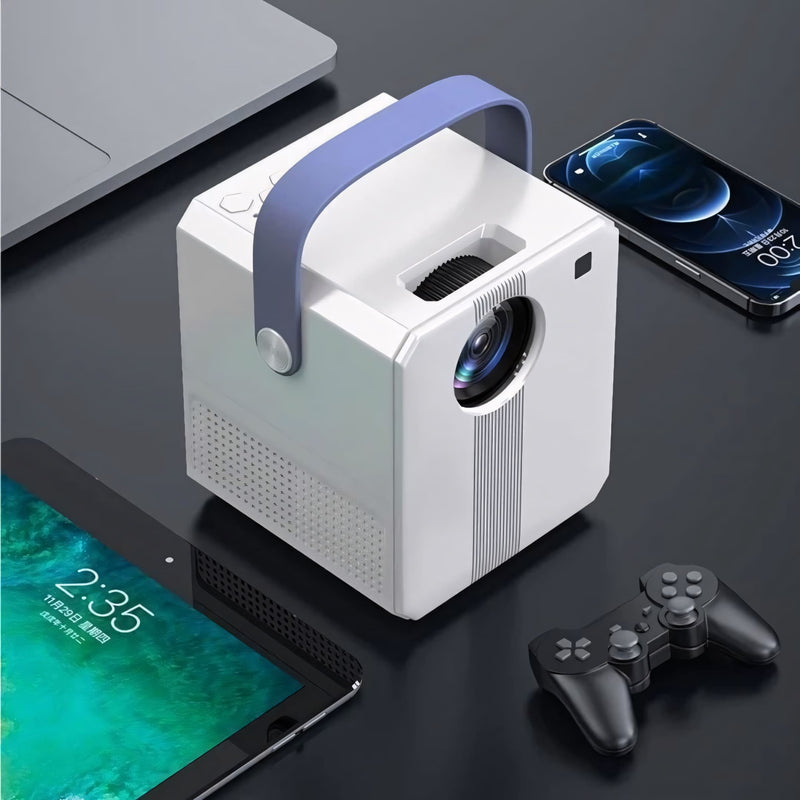 Projetor portátil inteligente com design moderno e alça superior, ideal para assistir filmes e apresentações em qualquer lugar. Conexões HDMI, USB e Wi-Fi, compatível com celular, notebook e TV box.