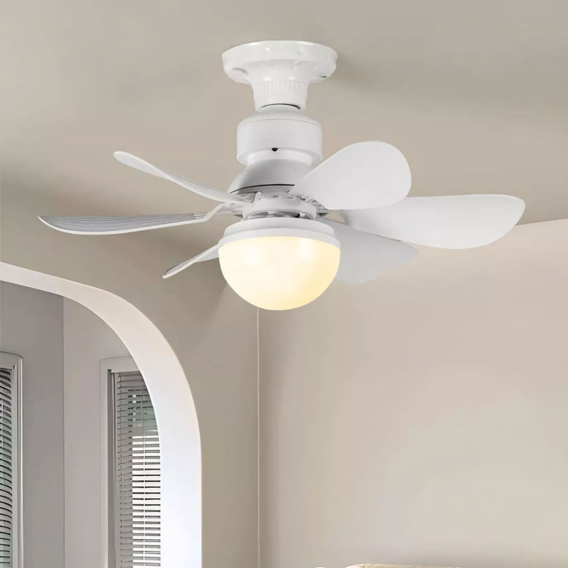 Ventilador para teto com luz LED integrada, 6 hélices, controle remoto e instalação fácil no soquete E27. Ideal para quartos e ambientes pequenos com estilo e praticidade.