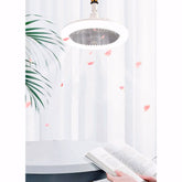 Ventilador de teto com luminária LED integrada, instalação simples no bocal E27 e controle remoto incluso. Design moderno, ideal para ambientes pequenos e elegantes.