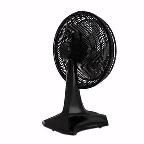Ventilador Britânia turbo silencioso, 30cm, 6 pás, preto. Uso 2 em 1 para mesa ou parede, com base firme e oscilação. Potente e eficiente para qualquer ambiente.