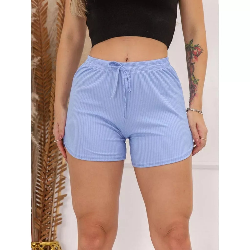 Short feminino canelado azul-marinho com modelagem confortável, cós com amarração e tecido leve. Ideal para dias quentes, ficar em casa, dormir ou montar looks casuais.