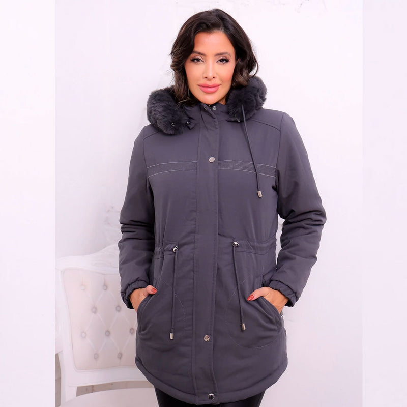 Jaqueta Parka Dupla Face Feminina Impermeável, modelo versátil com dois estilos em uma peça. Proteção térmica para frio intenso, capuz removível com pelos sintéticos e bolsos funcionais. Ideal para looks sofisticados ou esportivos no inverno.