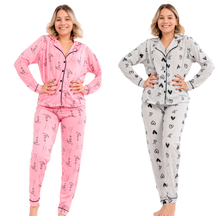 Kit de 2 pijamas femininos de inverno com camisa de manga longa, gola lapela e calça longa. Confeccionados em malha poliviscose leve, confortável e anti-pilling. Modelos com estampas variadas ideais para dormir ou relaxar em casa.