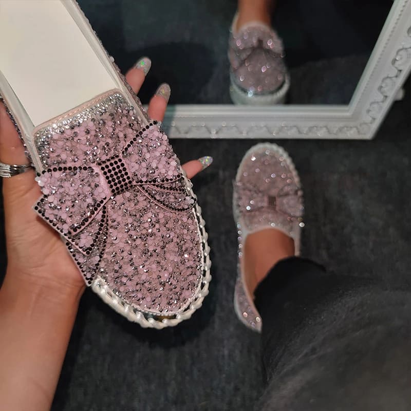 Sapato Feminino de Luxo Slip On com Laço e Strass